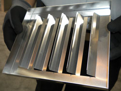 钣金加工企业如何通过引进自动化折弯成型设备降低生产成本，提高产品质量？-中山华体会app注册登录-华体会app登录入口-华体会app注册登录-华体会app登录入口