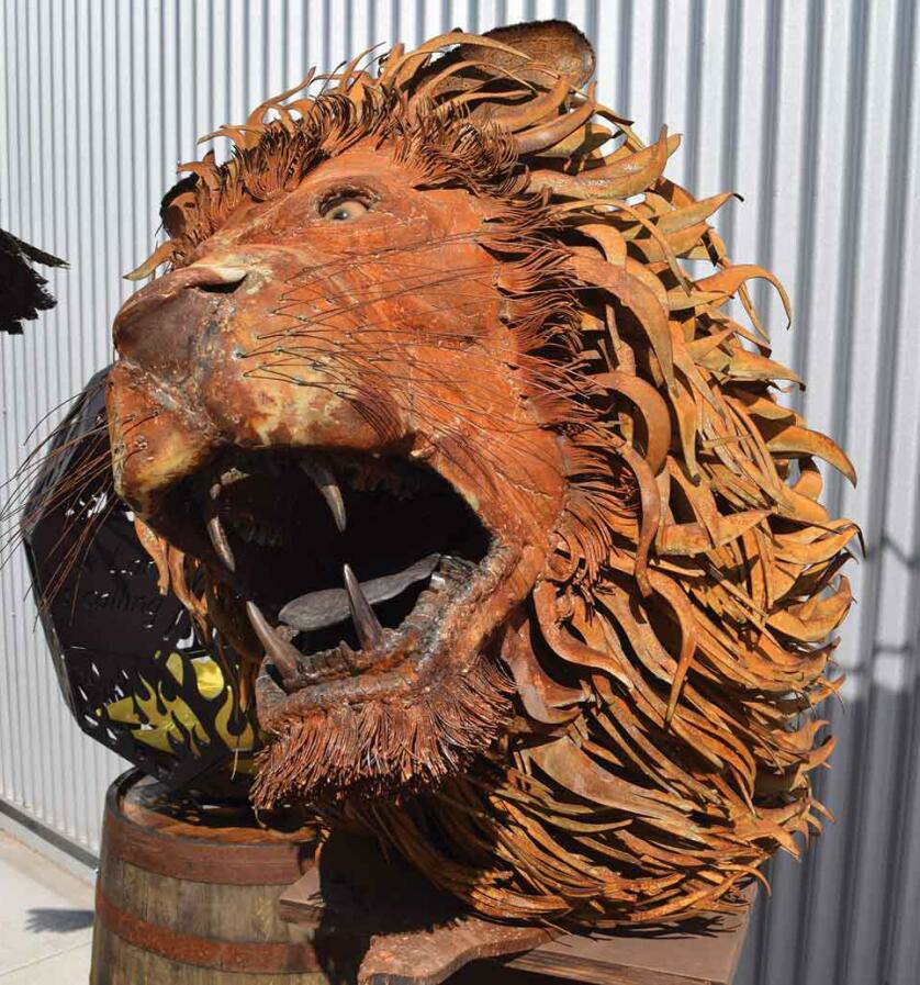 全球钣金新闻-金属制造狂：焊工制作动物的金属钣金-华体会app注册登录-华体会app登录入口