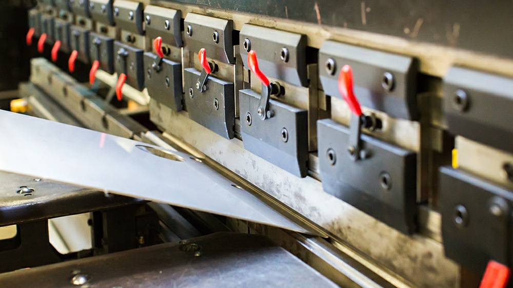 制作钣金加工项目都有哪些基础设备？-华体会app注册登录-华体会app登录入口